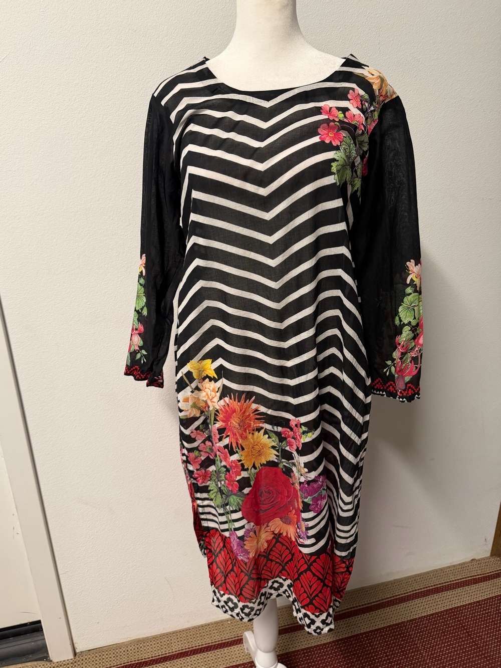 Black White Stripe Floral Pakistani Kameez Lightweight Summer Kurta Desi Tunic